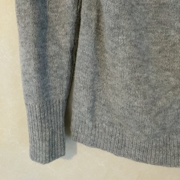 Theory Off Shoulder Gray Melange Sabine Sweater - Picture 4 of 6